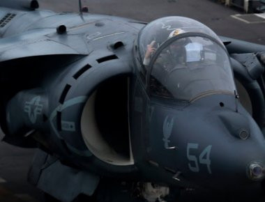 AV-8B Harrier II: Ο «γερόλυκος» των Αμερικανών Πεζοναυτών εξακολουθεί να επιχειρεί και να μαγεύει (βίντεο)
